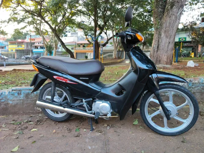 Vendo Honda Biz ano 2005