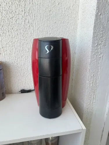 Cafeteira Espresso LOV Vermelha Automática - TRES 3 Corações
