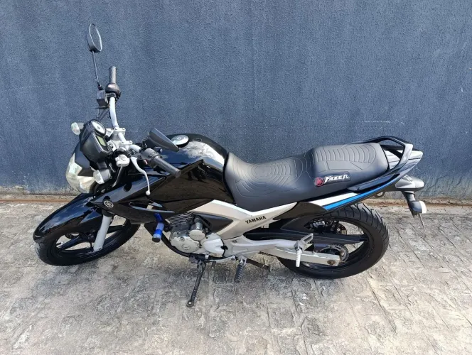Fazer 250 YS, em excelente estado