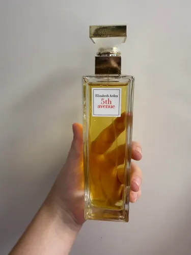 perfume feminino 5th Avenue Eau de Parfum da Elizabeth Arden