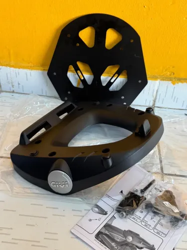 Suporte GIVI novo com chapa