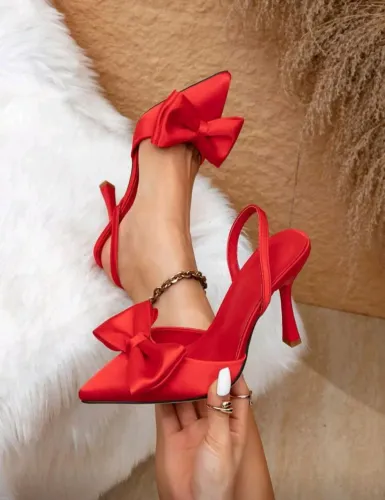 Sapato salto alto slingback vermelho bico fino laço tamanho 38