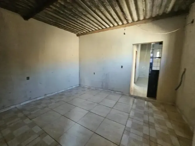 Casa no Aapoanga, atrás do Ultrabox URGENTE