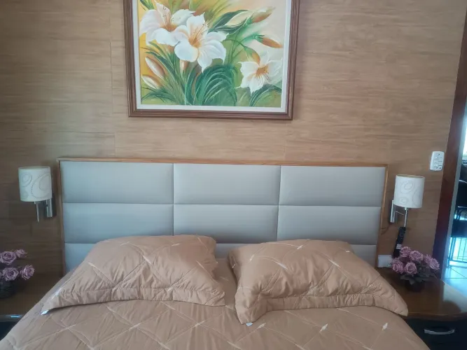 Cabeceira de cama luxo com box integrado.