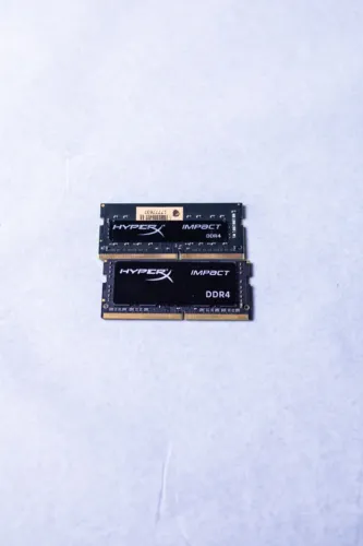 Vendo kit com 2 pentes de 8 GB (totalizando 16 GB) de memória RAM para notebook