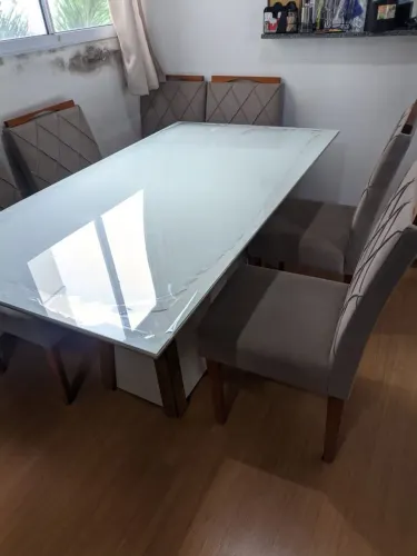Vendo mesa de 6 lugares LEIA A DESCRIÇÃO