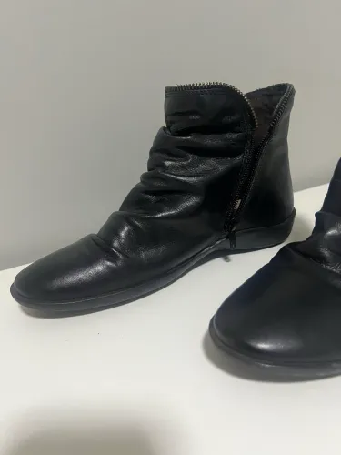 Bota couro feminina Perlatto 36