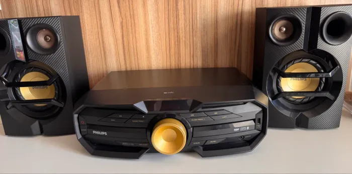 Minicomponente Philips FX20X/77 preto e dourado. Tudo funcionando