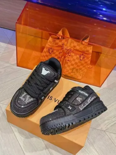tênis masculino lv louis vuitton preto brilhante cravejado strass preto trainer maxi