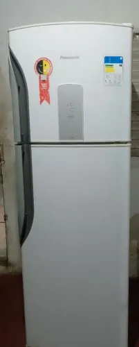 Vendo geladeira Panasonic 