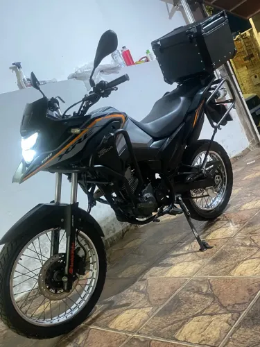 Vendo xre 190 adventure 2025