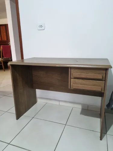 Escrivaninha em MDF