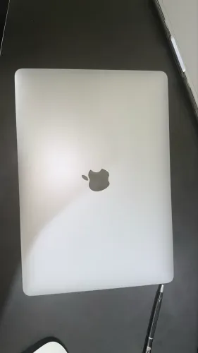 MacBook Pro 13? 2017 - Intel Core i5 | 8GB RAM | SSD 128GB
