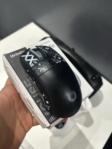 Mouse Sem Fio Uniwity Recaregavel USB-C Dual Mode Bluetooth +2,4 RGB 1600 DPI