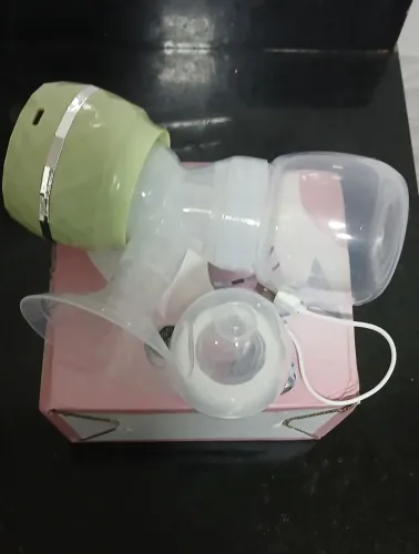 Vende-se 2 bombas para tirar o leite materno,uma manual e uma elétrica usada somente 1 Vez