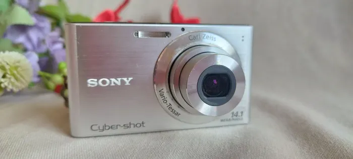 Sony Cyber-shot DSC-W610 14.1MP Câmera Digital Original Prata
