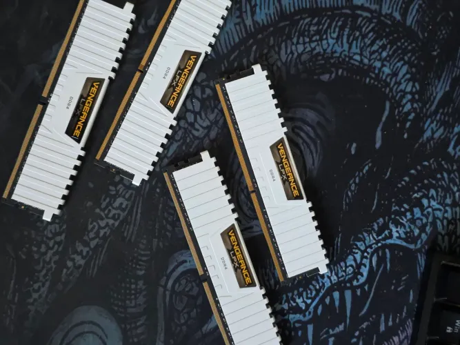 Memória RAM DDR4 8gb Corsair Vengeance LPX 3200mhz CL16