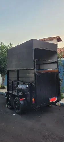 ALUGO REBOQUE 2 EIXOS