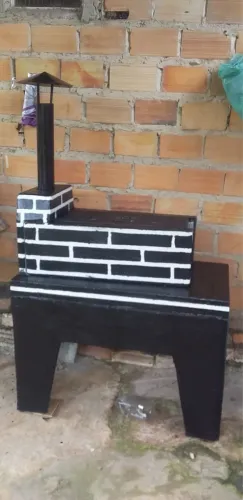 CHURRASQUEIRA PRÉ MOLDADA