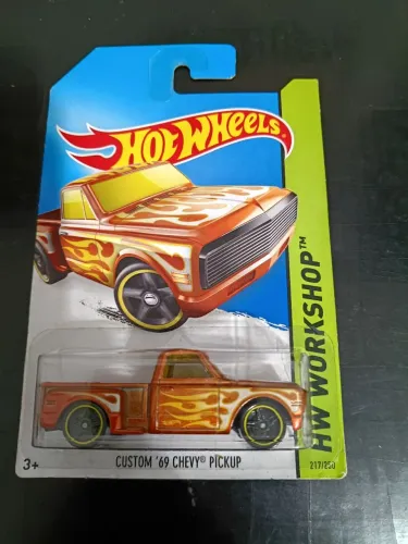 HOTWHEELS CUSTOM 69 CHEVY PICKUP