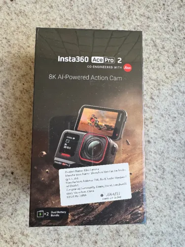 Insta360 AcePro2 8K Câmera Melhor que Go Pro Tela Touch Flip com I.A (Pack com 2 Baterias)