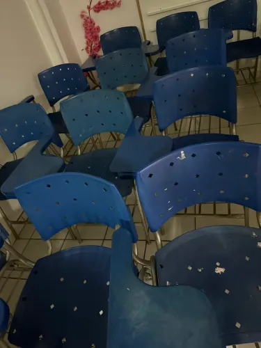Cadeira de sala de aula