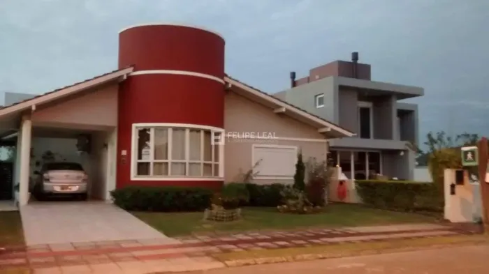 Casa em Condominio em Cachoeira do Bom Jesus - Florianópolis