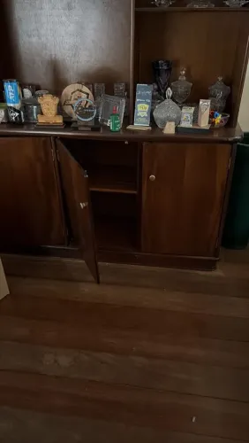 Estante em mogno maciça 
