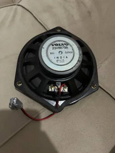 Par de Alto-Falantes Originais Volvo FH (Código 23488798) - 8 Ohms