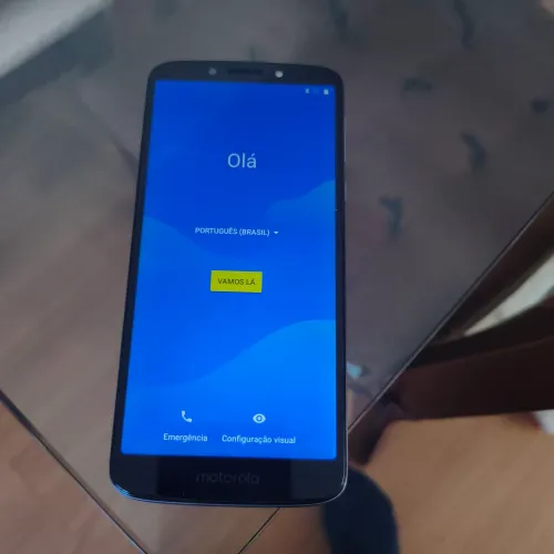 2 celulares Moto E5