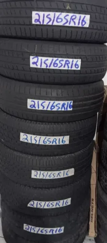 Pneus 215/65 aro 16 no precinho...