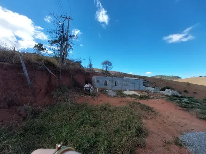 VENDO CHÁCARA 1500 METROS-30X50 ZONA SUL BAIRRO VARADORO SJC JACAREI