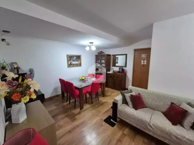 Vendo excelente apartamento com 2 quartos na Coronel Veiga