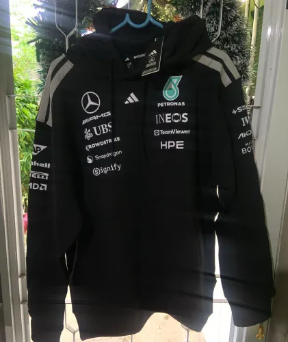 Moletom petronas amg novo