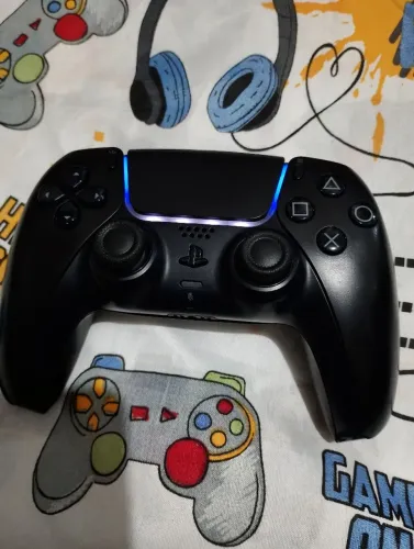 Controle PS5 preto sem caixa semi-novo faço Olx pay 