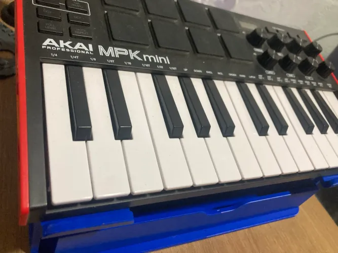 Controlador Akai mpk mini