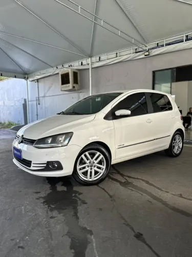 Volkswagen Fox Highline 1.6 Flex 16V 5P 2016