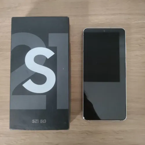 Samsung Galaxy S21 com defeito