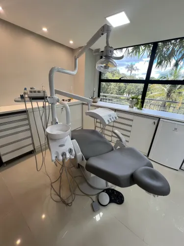 Cadeira Odontológica Kavo + Ultrassom e Jato de Bicarbonato Shuster