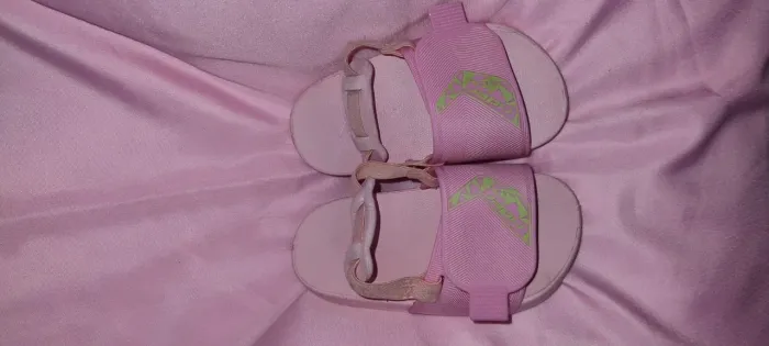 Desapego chinelo menina tam 20