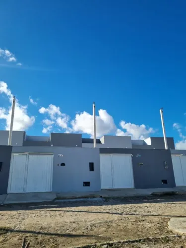 Casa de 2 quartos no bairro da Gabriela, financia pela Caixa / 75- *