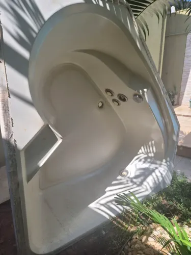 Banheira Hidromassagem usada com motor