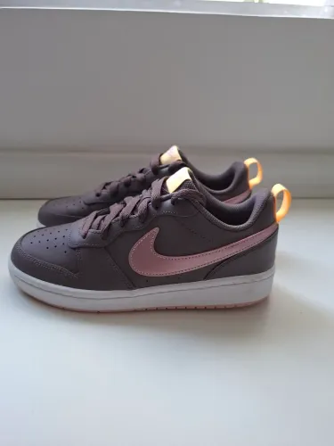 Tênis Nike Court Borough Low 2 feminino (36)