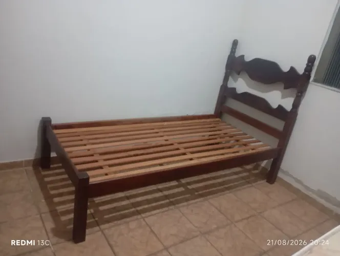 Cama solteiro sucupira