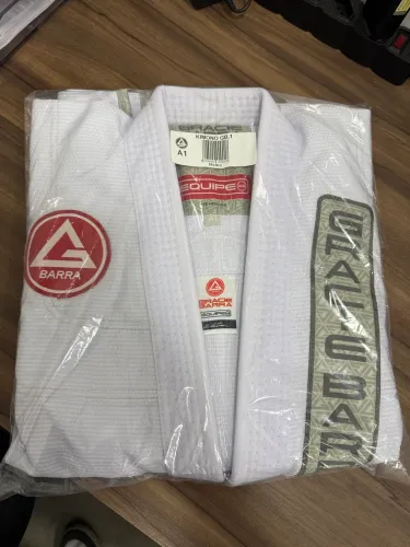 Kimono Gracie Barra Gb1 novo/sem uso 