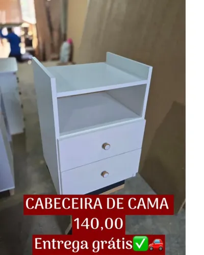 Mesa de Cabeceira em MDF 