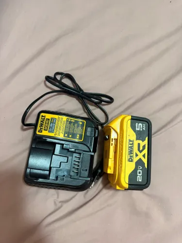 Carregador e bateria dewalt 20v
