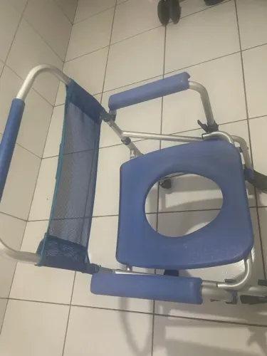 Cadeira de rodas de banho
