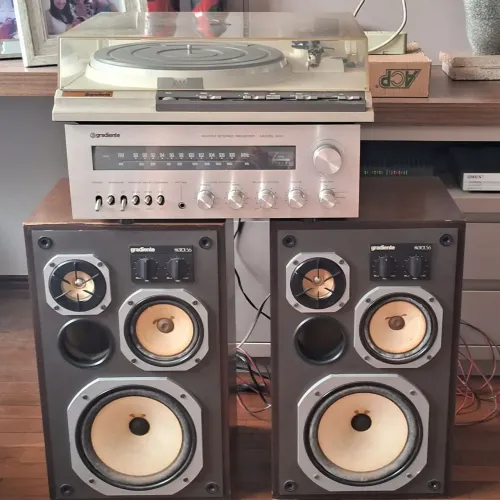 Receiver AM FM Gradiente + Toca Discos Vinil + 2 Caixas de Som - Sem Detalhes 