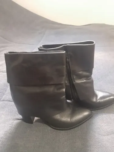 Bota Arezzo preta 